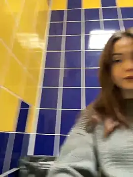 Snapshot of Peachy_Dream chatting on March 14, 2025, 9:21 pm Peachy Dream online show from March 14, 2025, 9:21 pm