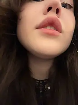 Peachy Dream online show from March 11, 2026, 5:07 pm