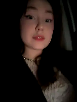 Snapshot of Peachy_Dream chatting on October 8, 2025, 6:19 pm Peachy Dream online show from October 8, 2025, 6:19 pm