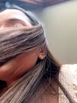 Penelope-Hot online show from November 27, 2025, 9:15 pm