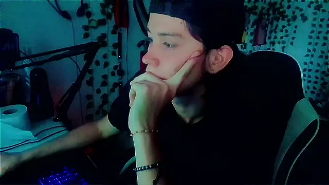 Andy gray online show from April 14, 2026, 6:35 pm