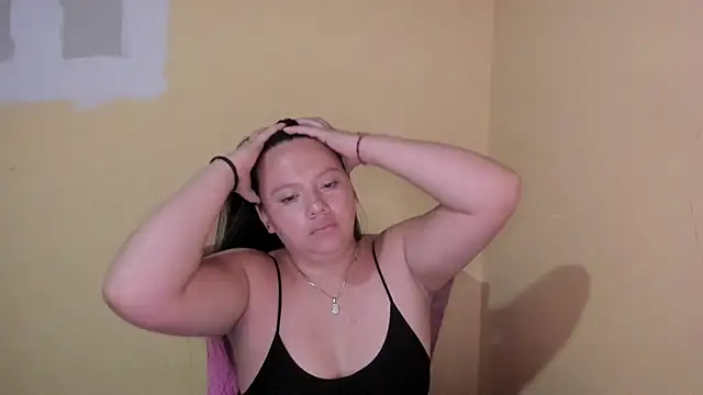 Snapshot of lauraguzman chatting on July 20, 2026, 3:14 am lauraguzman online show from July 20, 2026, 3:14 am