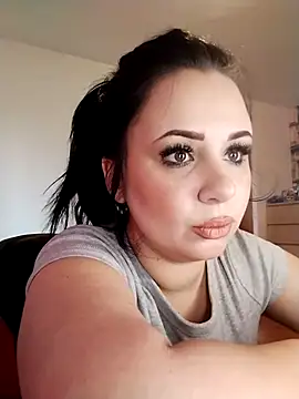 AdelinaJude online show from March 10, 2025, 12:38 pm