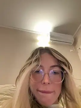 KylieJoyce online show from February 27, 2025, 1:08 am