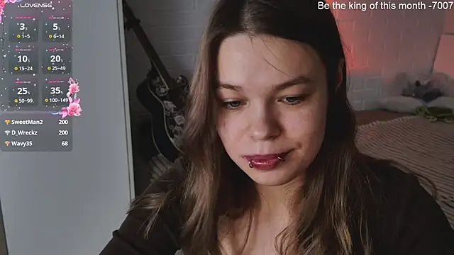 ValBae online show from March 21, 2025, 4:51 pm