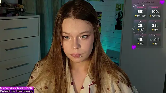 ValBae online show from September 29, 2025, 8:03 pm