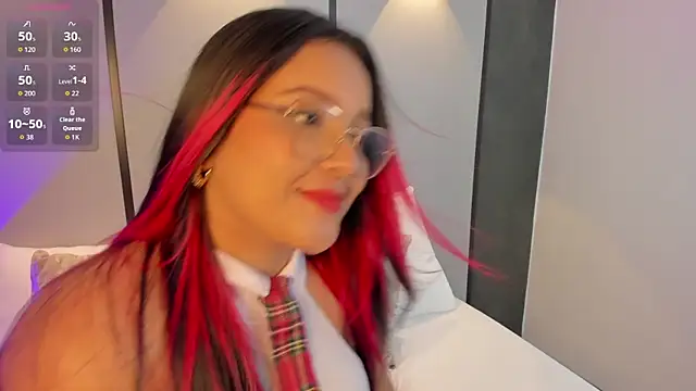 victoria18x online show from December 17, 2025, 10:37 pm