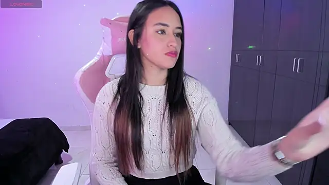 Tinylottie online show from September 29, 2025, 3:50 pm