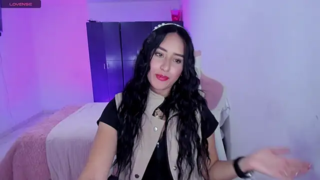 Snapshot of Tinylottie chatting on May 10, 2026, 5:59 pm Tinylottie online show from May 10, 2026, 5:59 pm