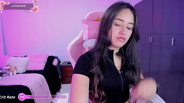 Tinylottie online show from October 7, 2025, 1:23 pm