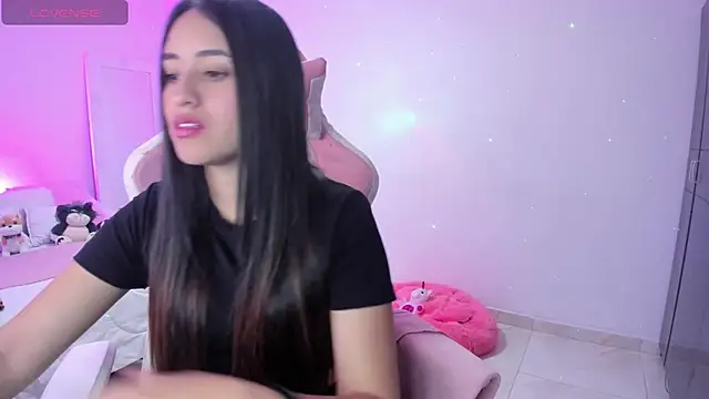 Tinylottie online show from September 19, 2025, 4:55 pm