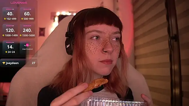 juliapie online show from December 22, 2024, 5:44 am