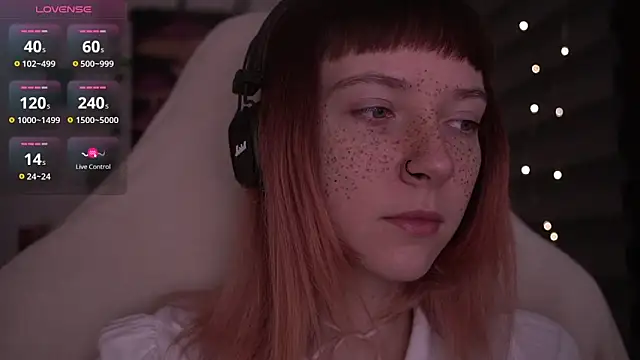 juliapie online show from February 12, 2025, 5:37 am