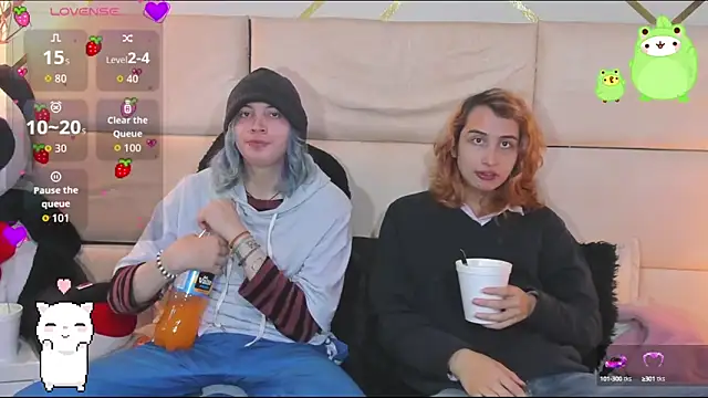 Snapshot of -kisa_ chatting on October 3, 2025, 2:37 am -kisa online show from October 3, 2025, 2:37 am