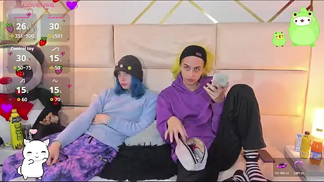 Snapshot of -kisa_ chatting on November 7, 2025, 1:43 am -kisa online show from November 7, 2025, 1:43 am