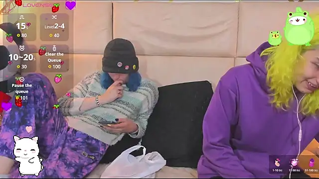 Snapshot of -kisa_ chatting on November 4, 2025, 2:37 am -kisa online show from November 4, 2025, 2:37 am