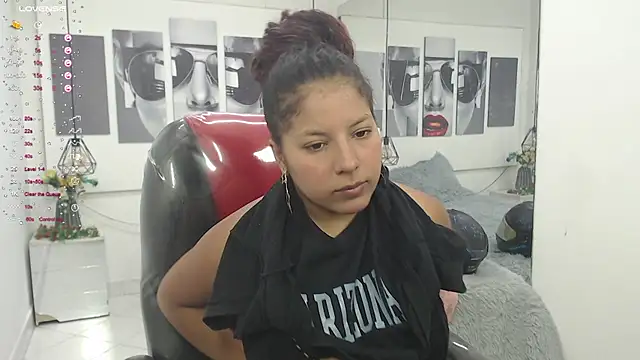 dannacoleman  online show from March 5, 2025, 8:00 pm