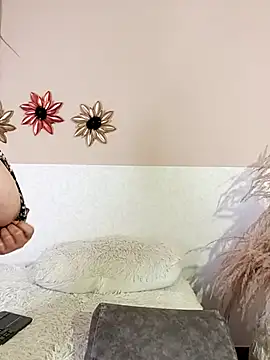 marianeporter   online show from March 11, 2025, 3:14 am