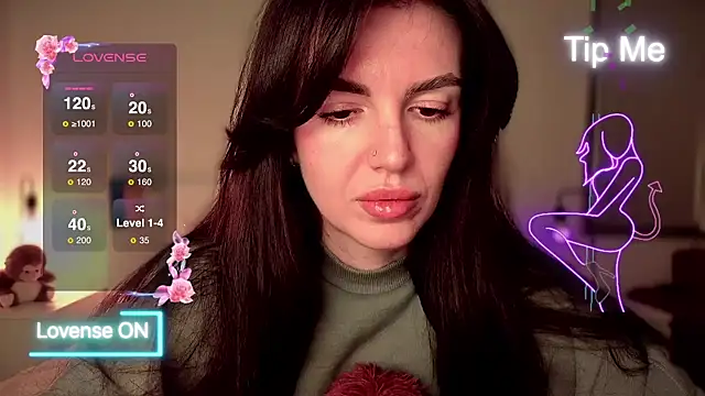 Snapshot of Wonder_Power chatting on March 3, 2025, 11:35 pm Wonder Power online show from March 3, 2025, 11:35 pm