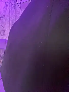 AbyThompson online show from September 19, 2025, 1:31 am