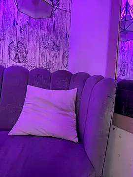 AbyThompson online show from October 21, 2025, 11:20 am