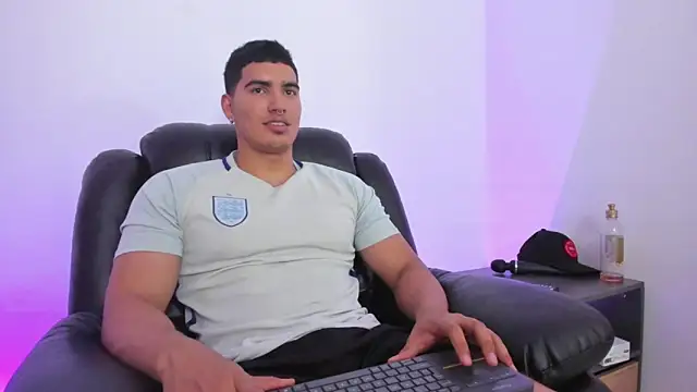 JamesGraay online show from January 26, 2025, 7:21 am