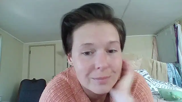 Snapshot of KatieBARBiE98 chatting on September 9, 2025, 8:18 pm KatieBARBiE98 online show from September 9, 2025, 8:18 pm