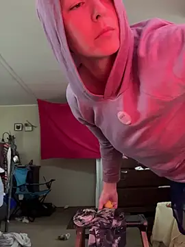 KatieBARBiE98 online show from April 19, 2026, 1:12 pm