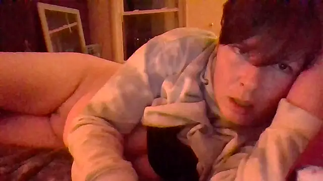 Snapshot of KatieBARBiE98 chatting on December 16, 2024, 8:31 am KatieBARBiE98 online show from December 16, 2024, 8:31 am