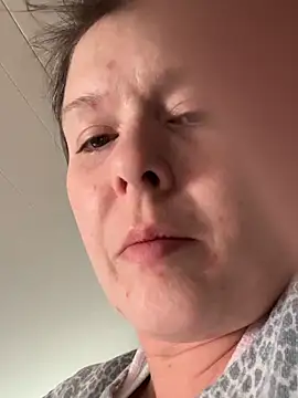 KatieBARBiE98 online show from January 6, 2026, 3:16 pm