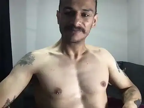 HorrorotikA online show from April 5, 2026, 5:47 am