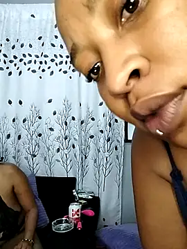 MelStar18xxx online show from March 22, 2026, 7:48 pm