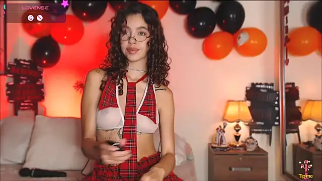 MarianaSnake online show from October 15, 2025, 10:40 pm