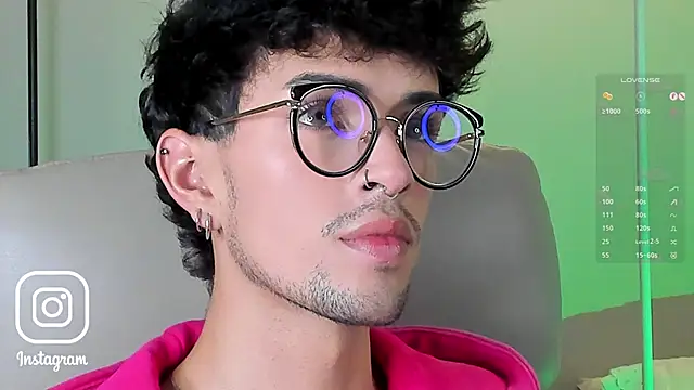 Snapshot of Luca_DRosa chatting on December 4, 2025, 9:19 am Luca DRosa online show from December 4, 2025, 9:19 am