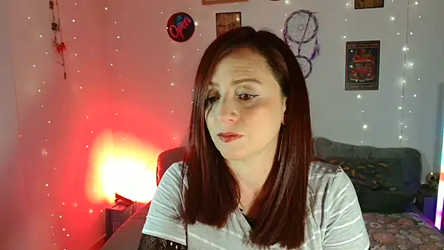 catalinamommyx online show from November 7, 2025, 5:12 am