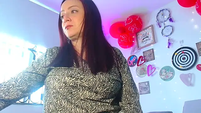 catalinamommyx online show from February 15, 2026, 9:36 pm