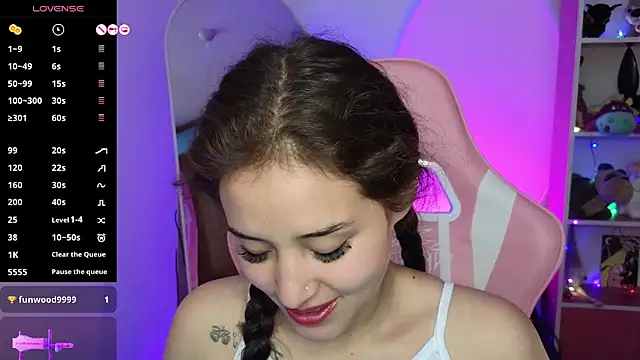 redbarbiedollx online show from September 26, 2025, 8:27 pm