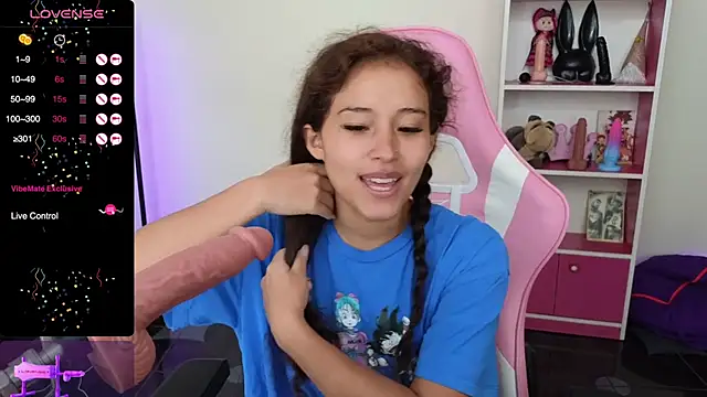 redbarbiedollx online show from February 13, 2025, 2:31 pm