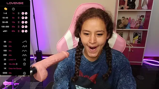 redbarbiedollx online show from March 22, 2025, 3:09 pm