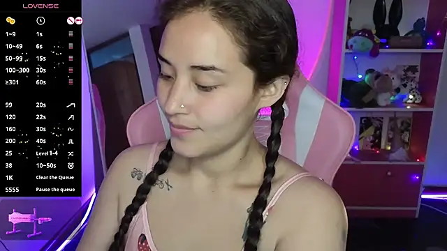 redbarbiedollx online show from October 7, 2025, 9:38 pm