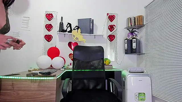 MIAUTENA online show from September 26, 2025, 3:35 am