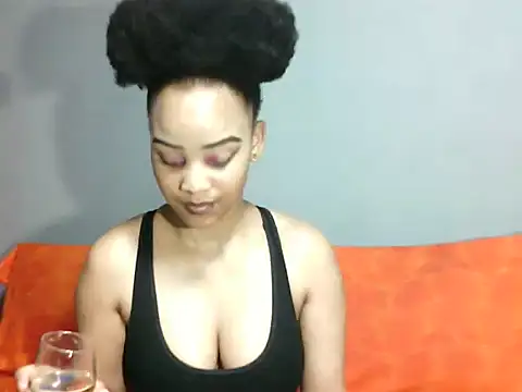 Snapshot of SmallSlut5 chatting on November 25, 2025, 1:28 am SmallSlut5 online show from November 25, 2025, 1:28 am