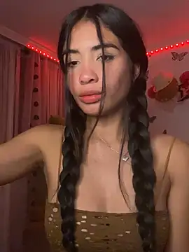 lina pink online show from December 3, 2024, 5:26 am