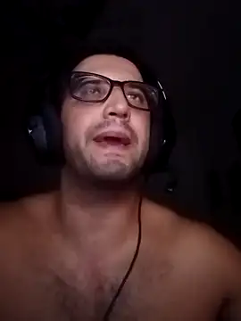 maxiporonga1 online show from April 2, 2026, 3:35 am