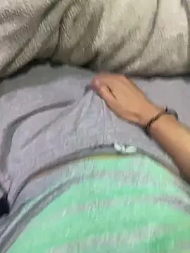 Snapshot of josle24 chatting on February 4, 2025, 11:06 pm josle24 online show from February 4, 2025, 11:06 pm