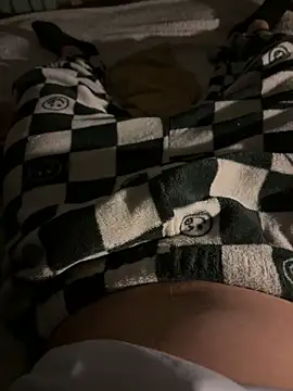 Snapshot of josle24 chatting on November 27, 2025, 5:52 am josle24 online show from November 27, 2025, 5:52 am