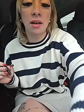 Snapshot of Giuliana_baby chatting on December 14, 2025, 8:31 am Giuliana baby online show from December 14, 2025, 8:31 am