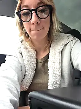 Snapshot of Giuliana_baby chatting on October 19, 2025, 8:06 am Giuliana baby online show from October 19, 2025, 8:06 am