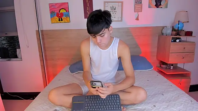 justinbiler online show from October 18, 2025, 1:35 pm