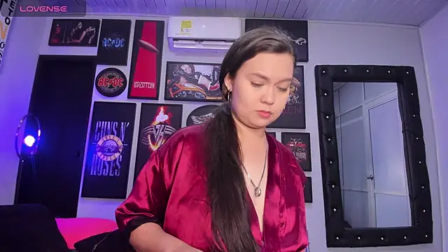 MADISSONLOVE  online show from March 15, 2025, 12:13 pm